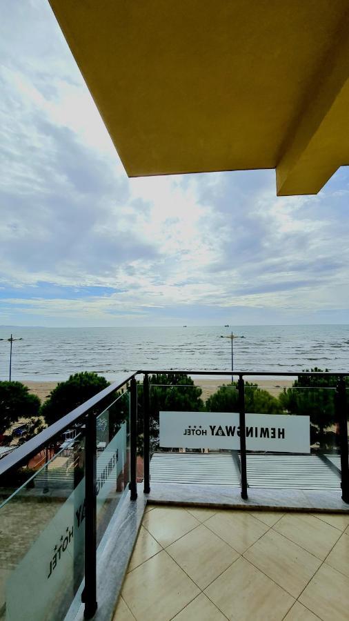Heming-Way Hotel Durrës Extérieur photo