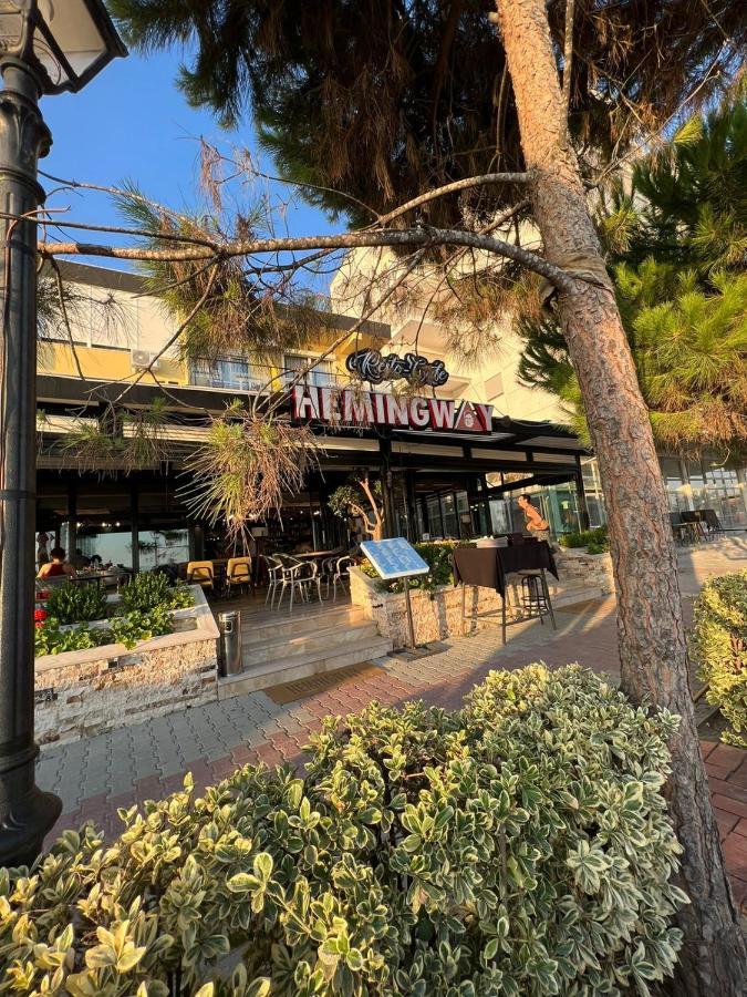 Heming-Way Hotel Durrës Extérieur photo